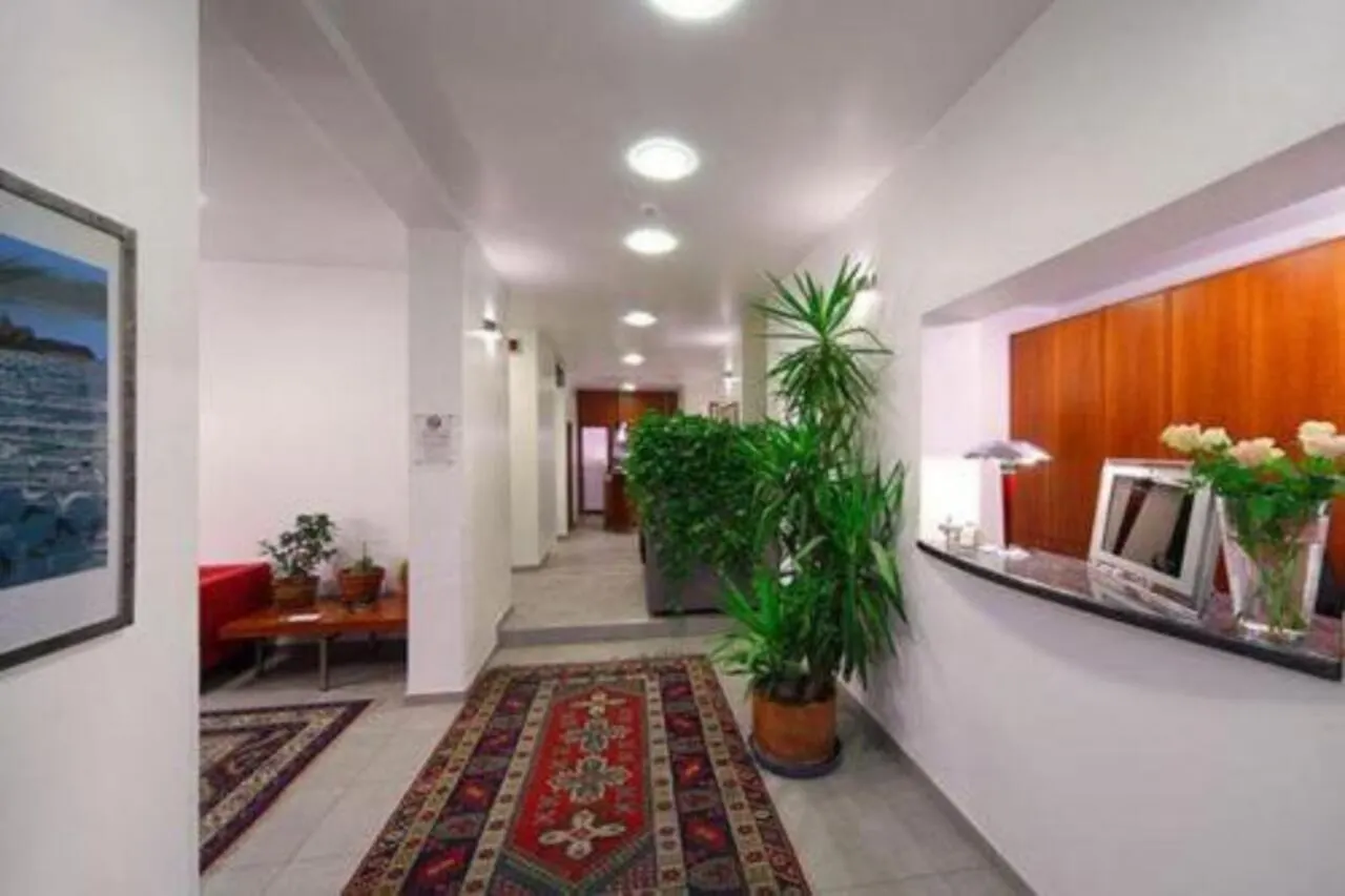 Hotel Paris Mestre 3*,