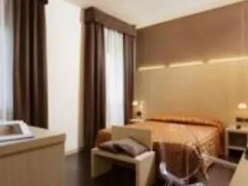 Hotel Paris Mestre 3*,
