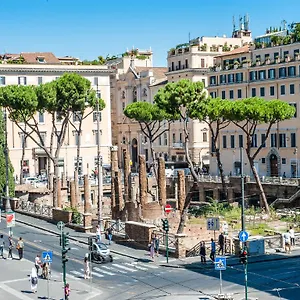 https://lh-royal-suites.it-romehotels.com