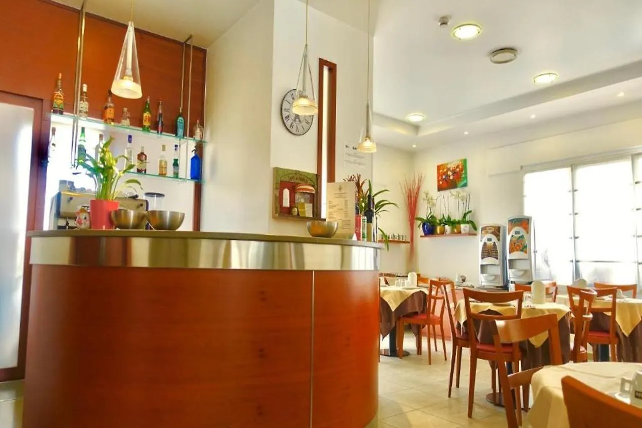 Hotel Paris Mestre Italy