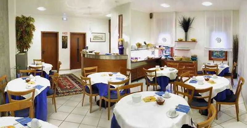 Hotel Paris Mestre 3*,