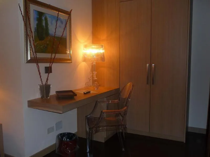Hotel Paris Mestre Italy